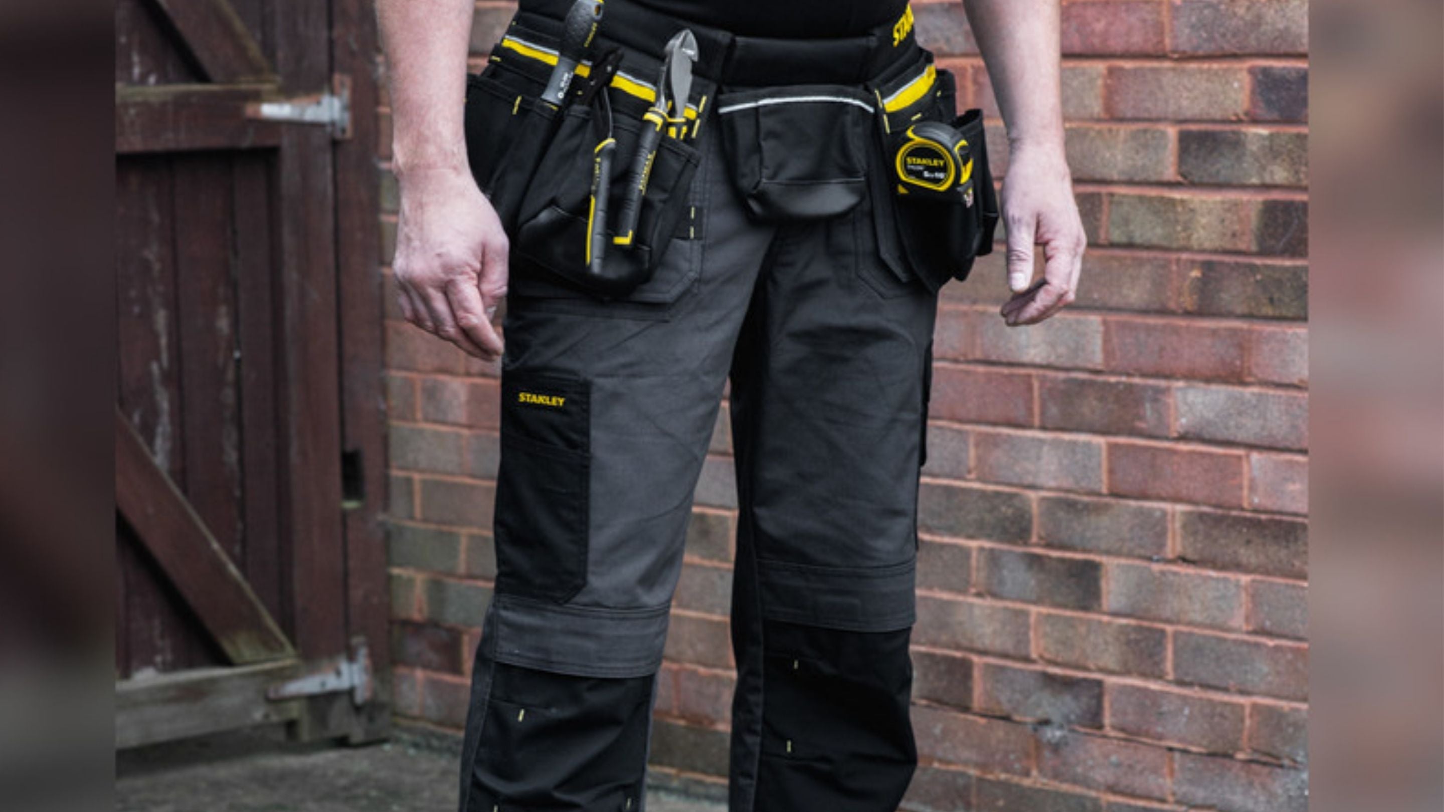 MASCOT ACCELERATE Ultimate Stretch Trousers with holster pockets Black