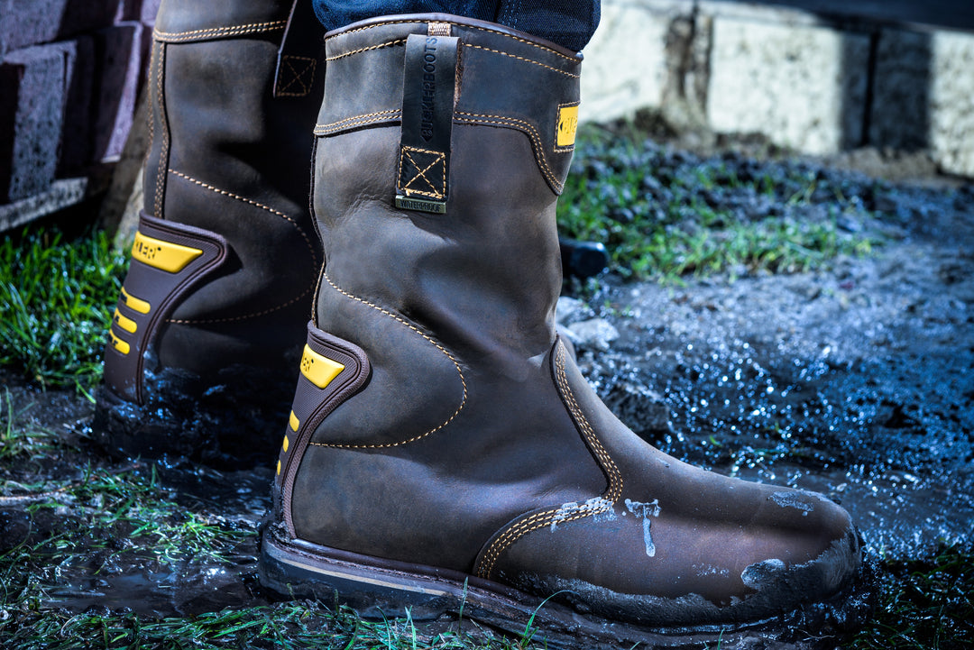 An image of the Buckler B701SMWP Safety Rigger Boots