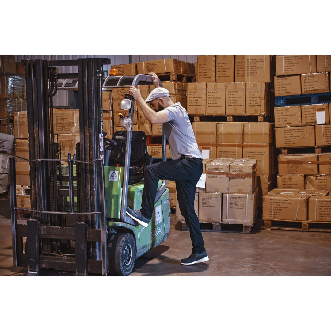 Apache Barkerville Trade Cargo Trousers Black 5 #colour_black