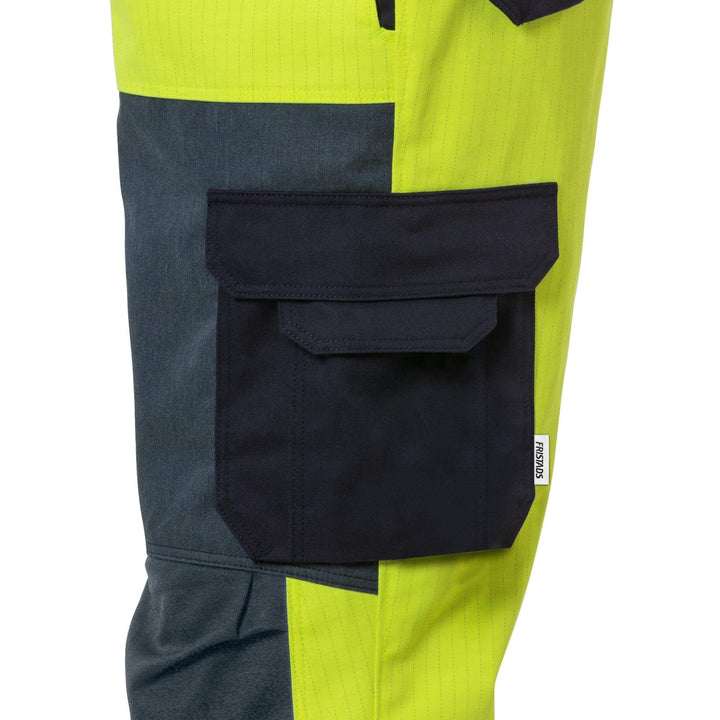 Fristads Flame Retardant Arc and Multi-Protective Hi-Vis Bib and Brace Class 2 - 1584 FLAM Hi-Vis Yellow/Navy Detail2#colour_hi-vis-yellow-navy