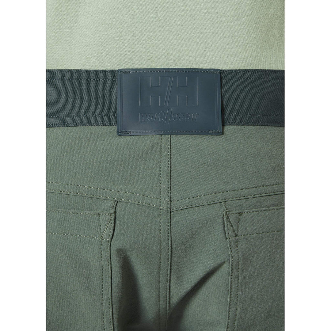 Helly Hansen Oxford 4X Lightweight 4-Way-Stretch Cargo Shorts Spruce/Darkest Spruce Feature 3#colour_spruce-darkest-spruce