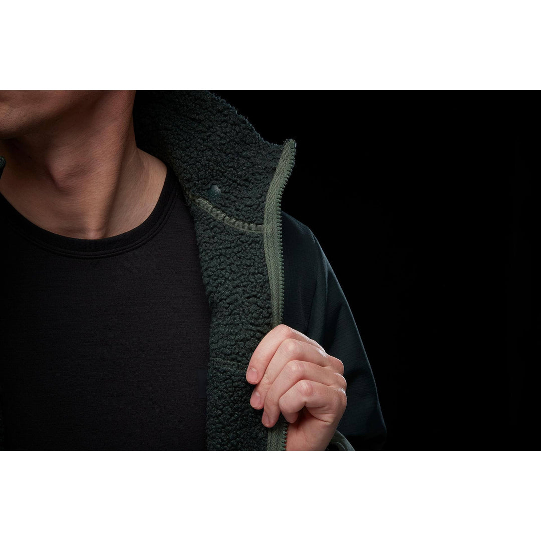 Helly Hansen Oxford Winter Softshell Jacket with Detachable Hood Spruce/Darkest Spruce Detail 3#colour_spruce-darkest-spruce