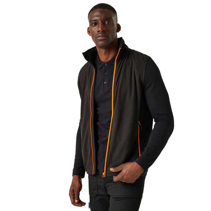 Regatta Professional Navigate Fleece Bodywarmer Black/Orange Pop Model 5#colour_black-orange-pop