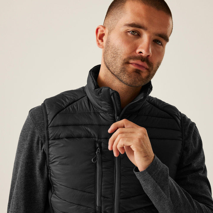 Regatta Professional Navigate Hybrid Lightweight Bodywarmer Black/Seal Grey Model 5#colour_black-seal-grey