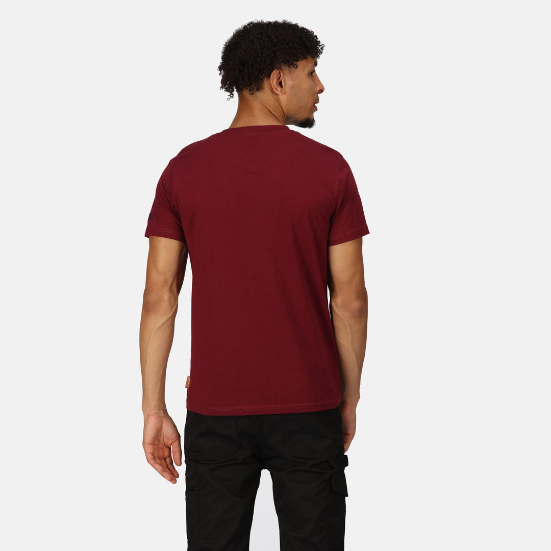 Regatta Professional Original Workwear T-Shirt Burgundy Model 2#colour_burgundy