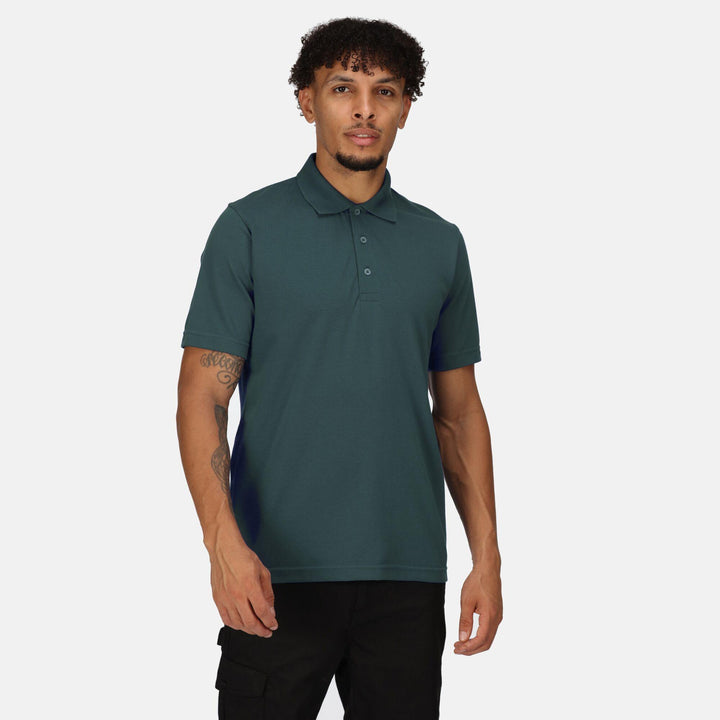 Regatta Professional Pro 65/35 Short Sleeve Polo Shirt Dark Green Model 1#colour_dark-green