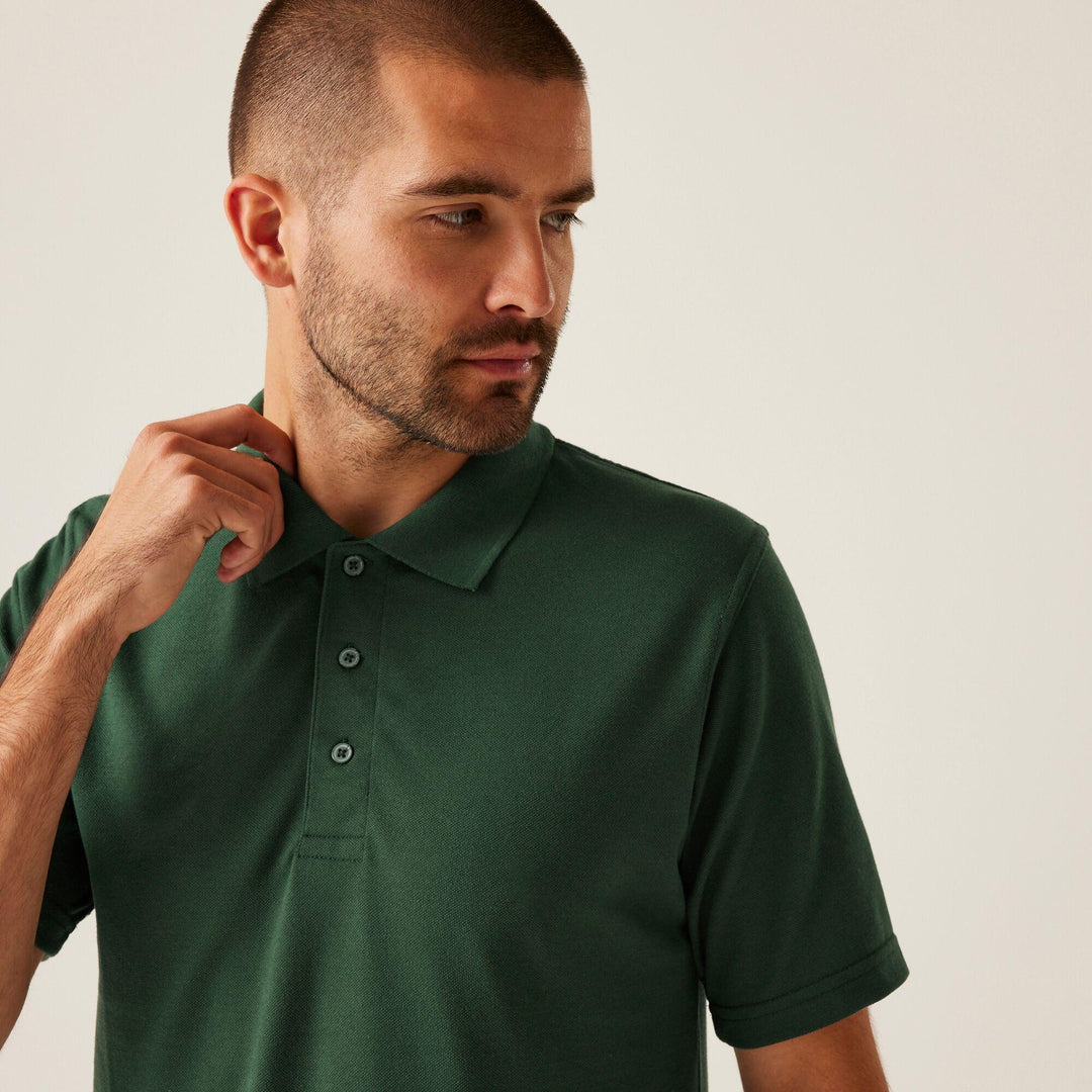 Regatta Professional Pro 65/35 Short Sleeve Polo Shirt Dark Green Model 4#colour_dark-green