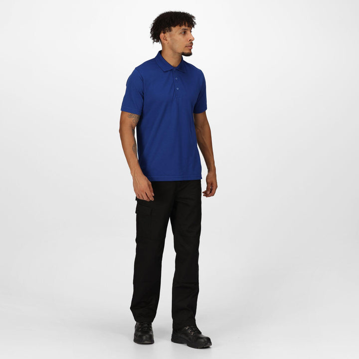 Regatta Professional Pro 65/35 Short Sleeve Polo Shirt New Royal Model 3#colour_new-royal