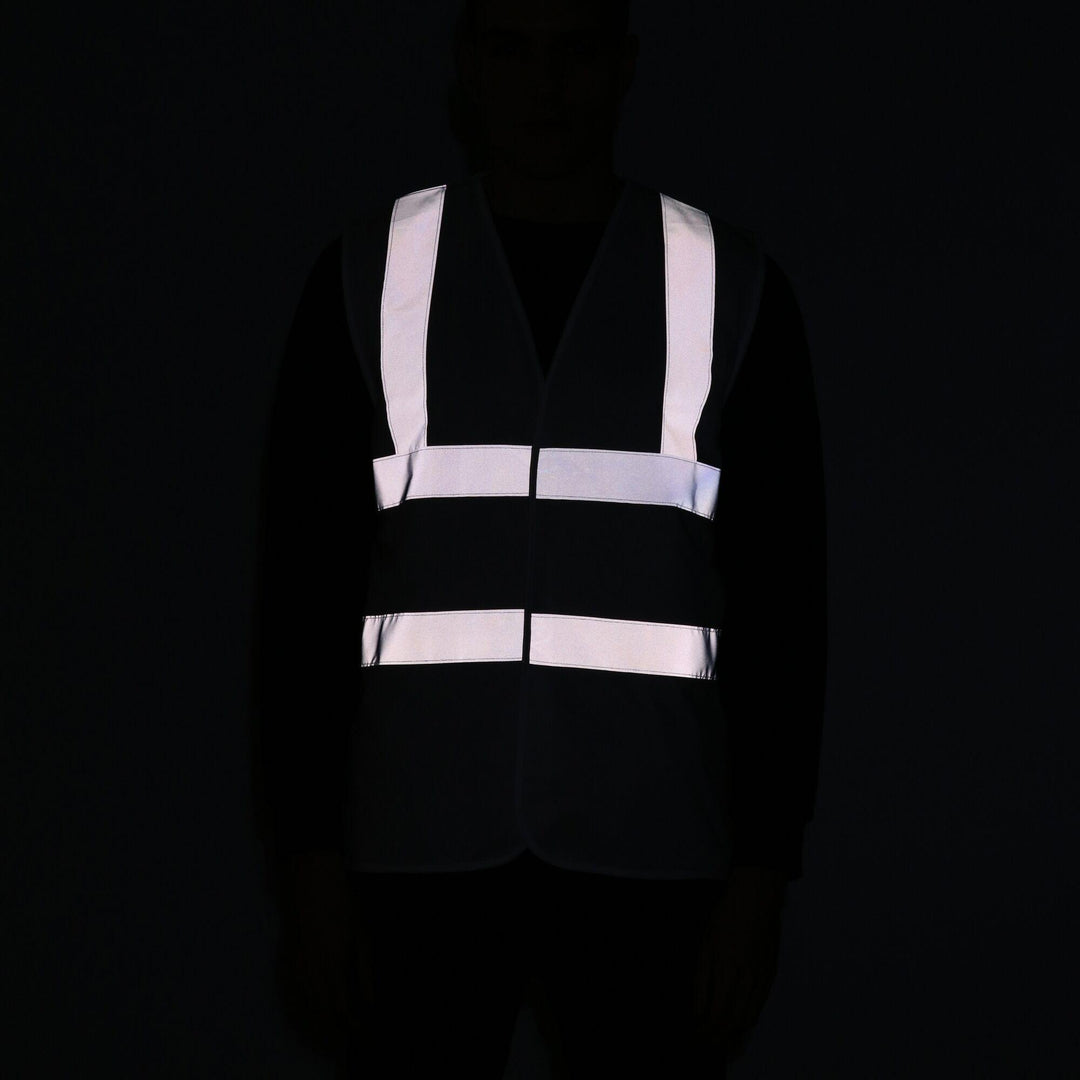 Regatta Professional Pro Identity Reflective Vest True Red Model 4#colour_true-red