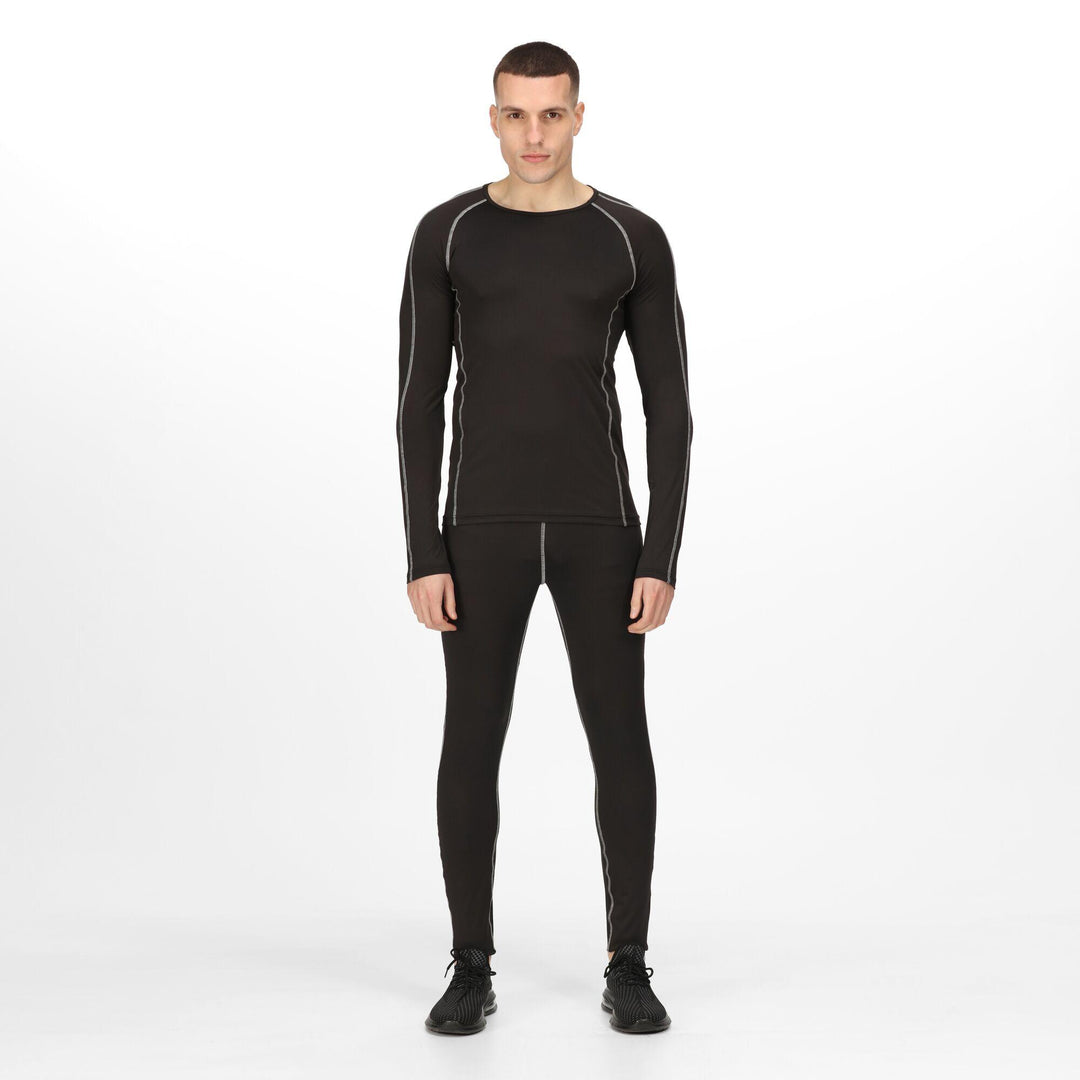 Regatta Professional Pro Moisture-Wicking Base Layer Pants Classic Blk Model 3#colour_classic-blk