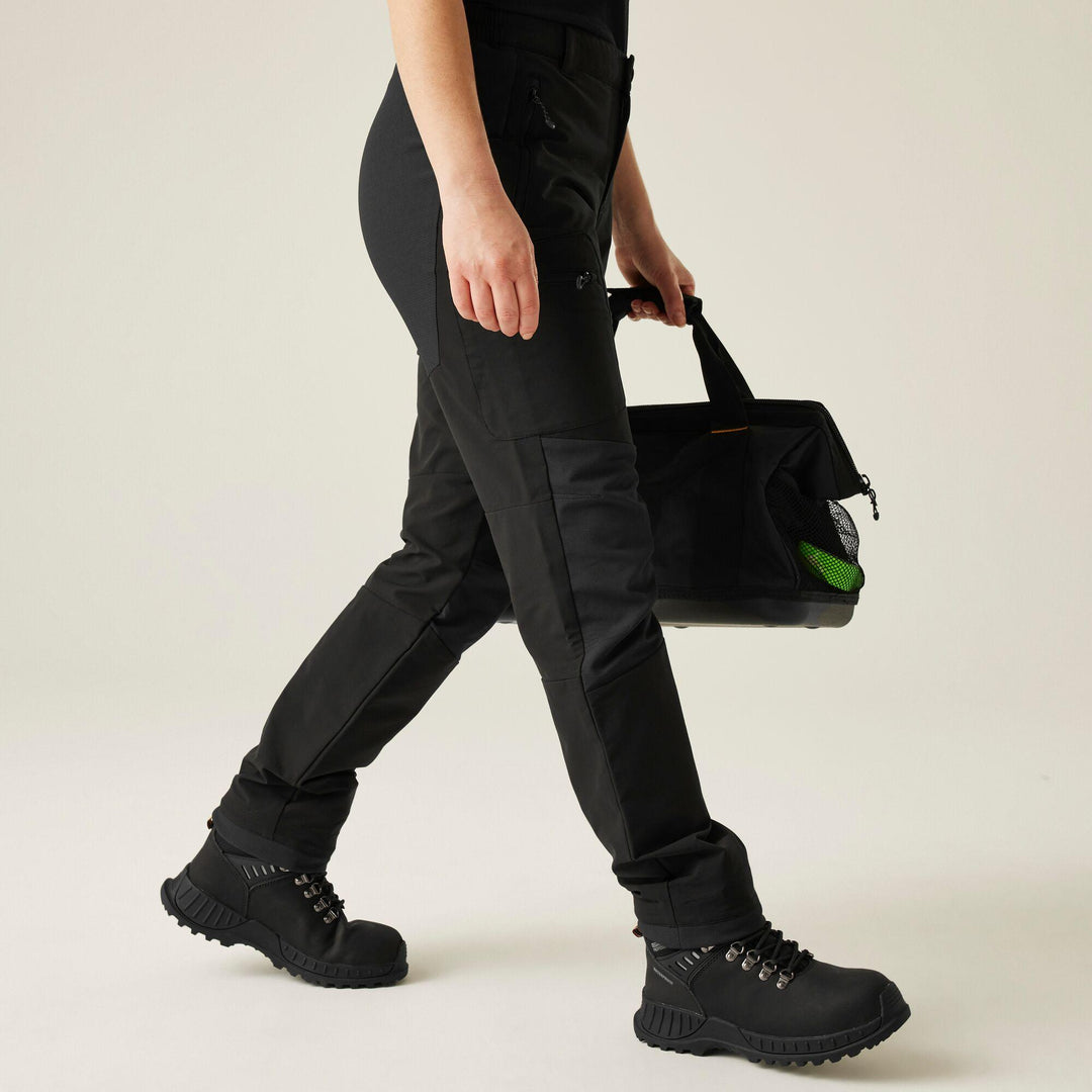 Classic Blk Model 4#colour_classic-blk