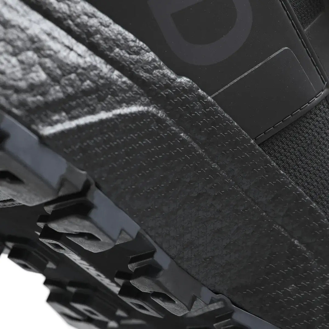 Solid Gear 16001 Bound Black Detail2 Square #colour_black