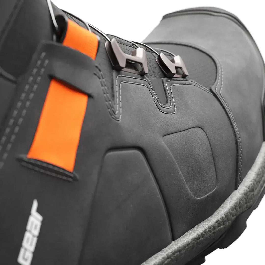 Solid Gear 80014 Vapor 3 Mid Black Detail3 Square #colour_black