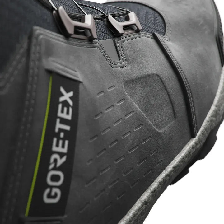 Solid Gear 80015 Vapor 3 GTX High Black Detail3 Square #colour_black