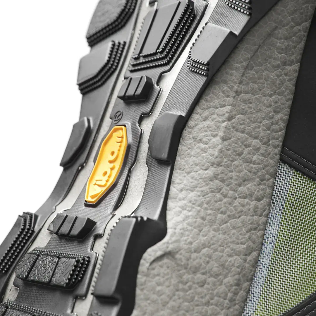 Solid Gear 80016 Vapor 3 Air Black Detail5 Square #colour_black