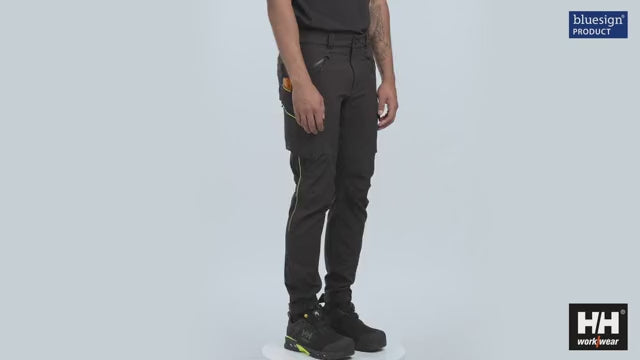 Helly Hansen Magni Evolution 4-Way-Stretch Cargo Trousers - 77564 Product Video #colour_black