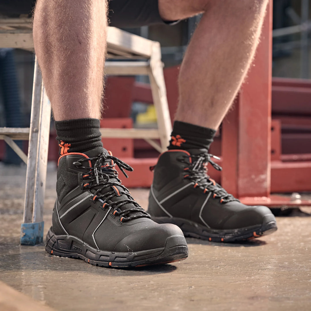 Scruffs Coldwell S3L ESD Lightweight Boots Black — Product Detail 405 