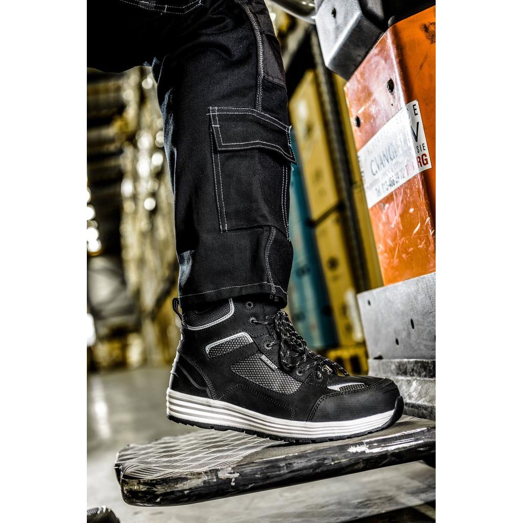 Buckler Boots BAZ Safety Boots Black Lightweight Buckbootz Black Image 5#colour_black