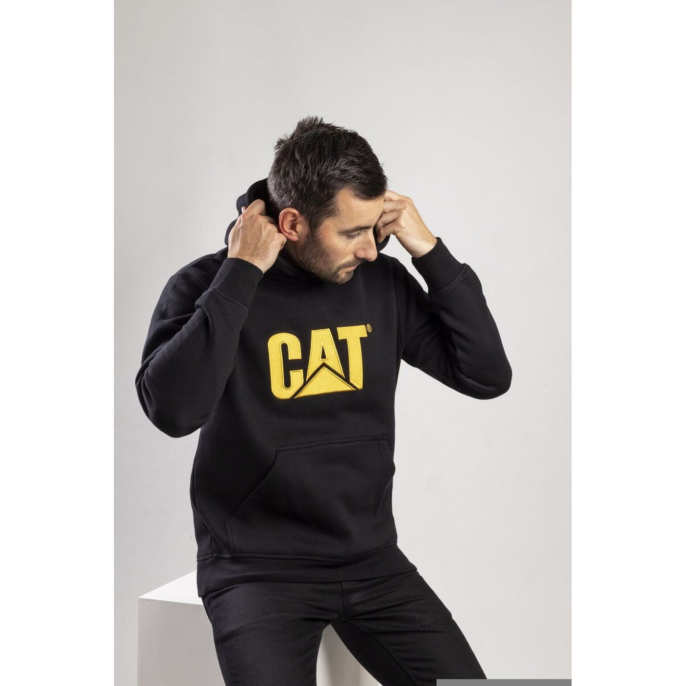 Caterpillar Trademark Logo Sweater-Black-7