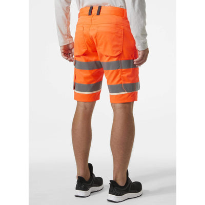Helly Hansen UC-ME Hi-Vis Stretch Cargo Shorts Orange/Ebony OnBody 2#colour_orange-ebony