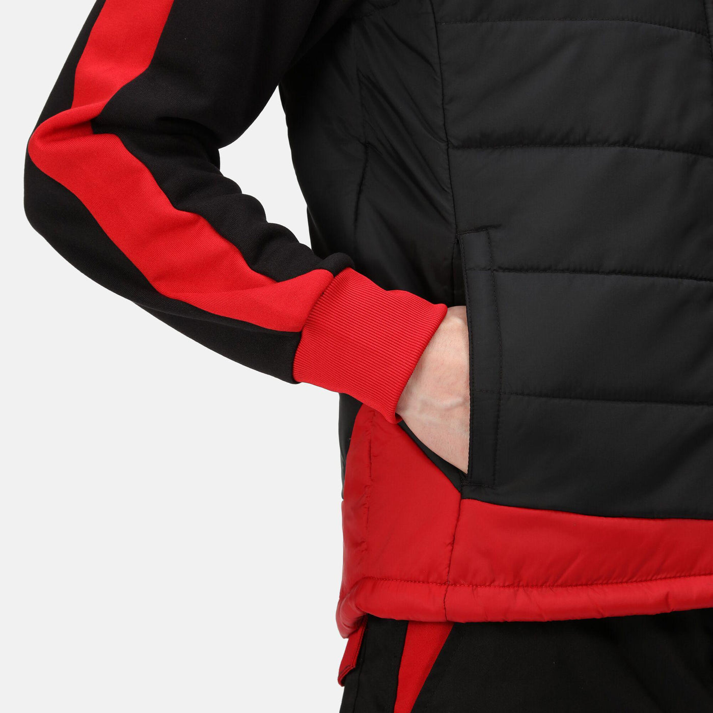 Regatta Professional Mens Contrast Insulated Body Warmer Black Classic Red Model 4#colour_black-classic-red