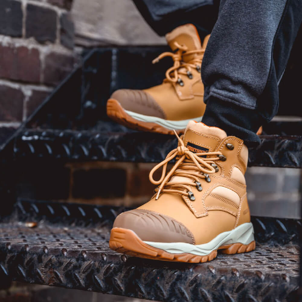 Worktough Heeley Safety Boots Honey Lifestyle 4#colour_honey
